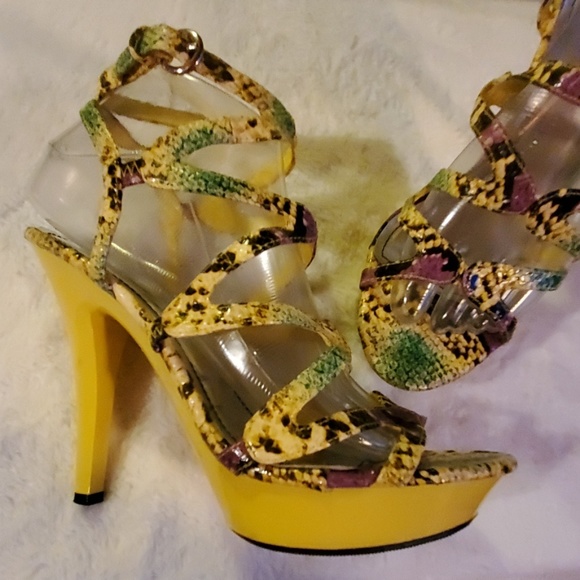 Rouge Helium Womens Strappy Heels Yellow Clubbin - Picture 4 of 8